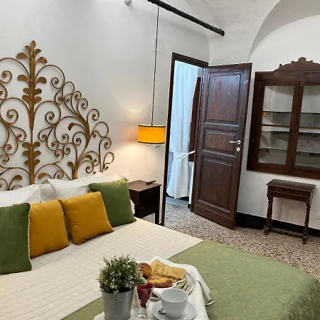 Apartment Dimora Borsotto Palazzo Storico, Acquario, Porto Antico Genoa